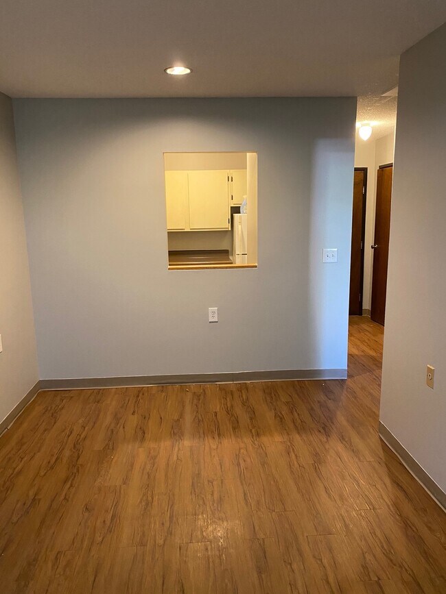 Foto del edificio - 4200 Tracy Ave