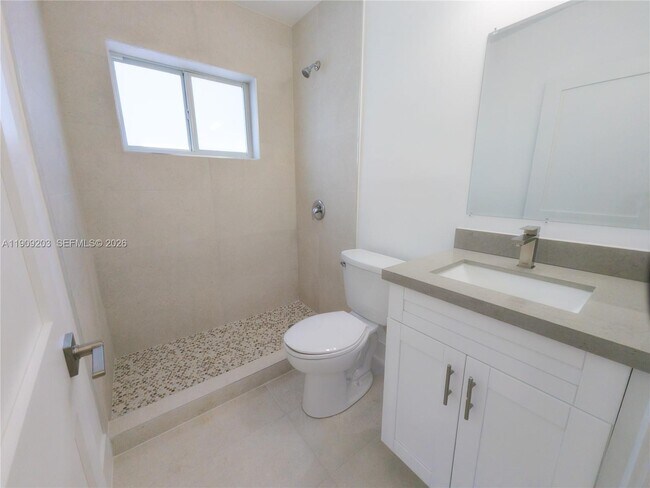 Foto del edificio - 2000 NW 29th St