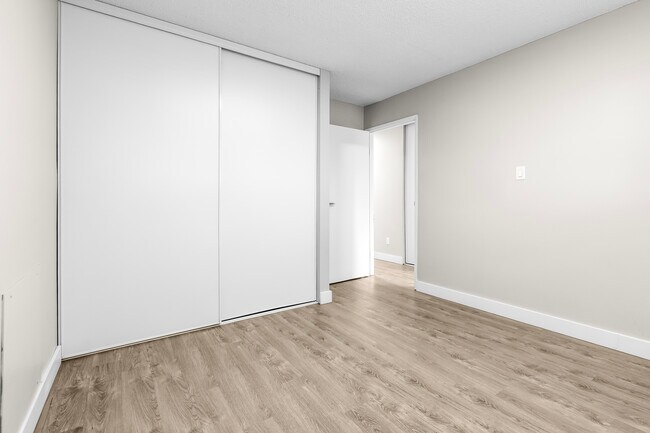 Photo du bâtiment - Ekota Manor