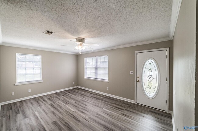 Foto del edificio - 5204 Grizzard Rd NW