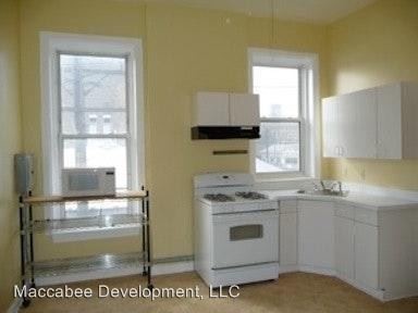 Building Photo - 1039 W Grand Ave