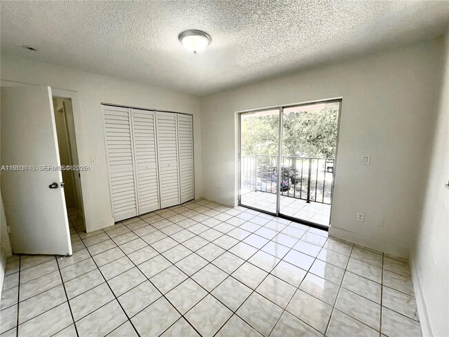 Foto del edificio - 951 SW 7th St