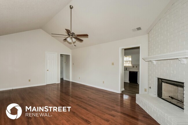 Foto del edificio - 4680 Tumblebrook Cove