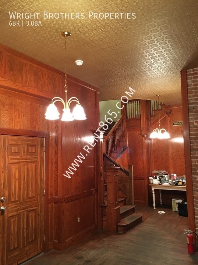 Foto del edificio - 1318 Laurel Ave