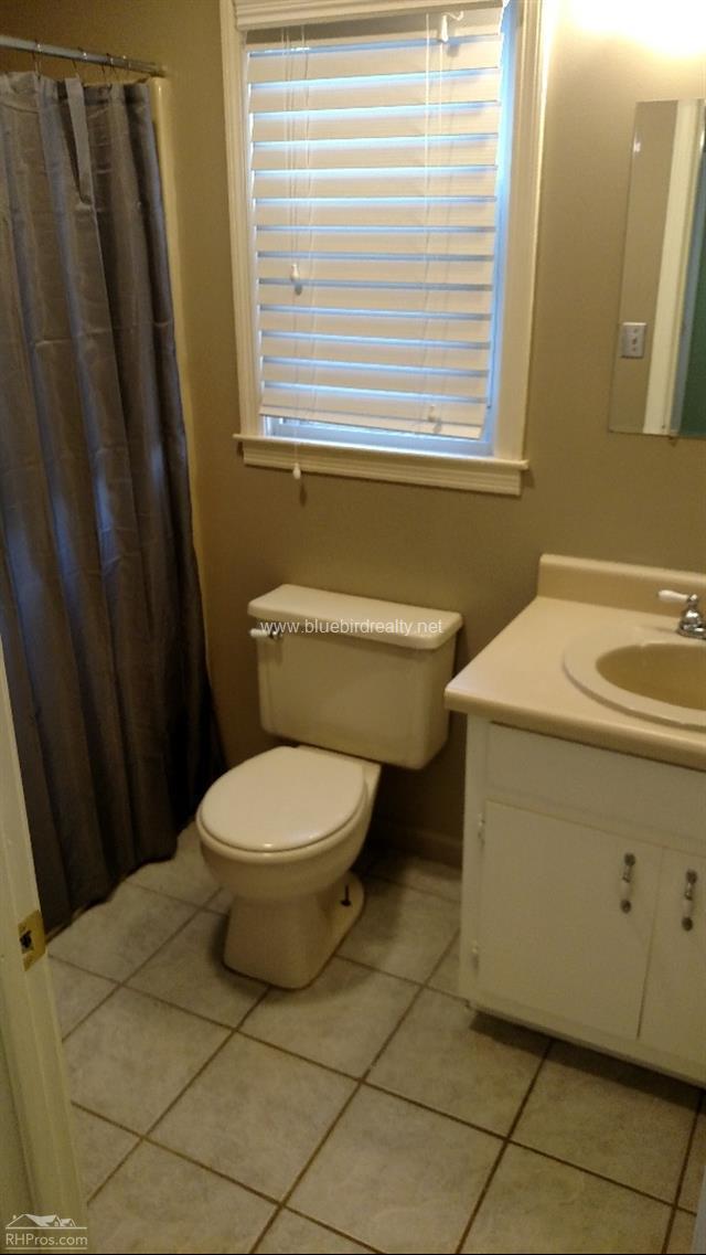 Building Photo - 1412 Rainbow Cir