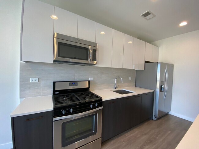 Foto del edificio - 4027 N Broadway