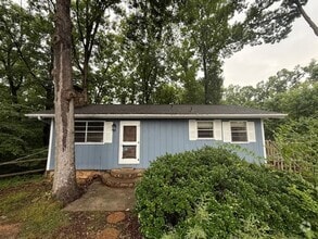 Building Photo - 606 Sunnyview Dr