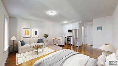 Building Photo - 39 E 65th St