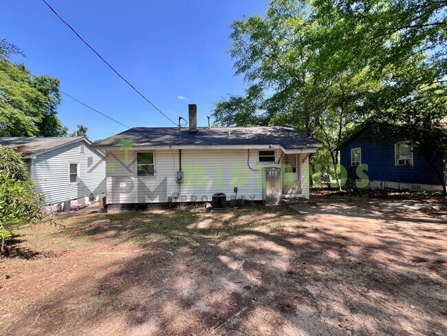 Foto del edificio - 4921 Dale Dr