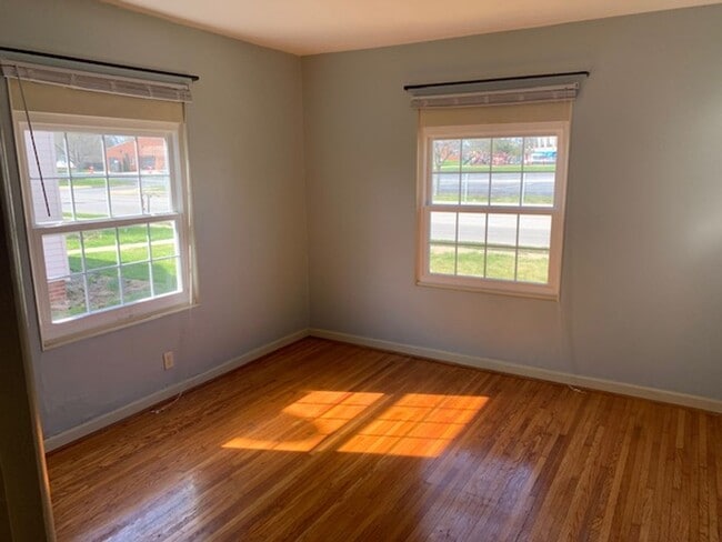 Foto del edificio - Great Location! Great House! Enjoy baseball games and the park attractions