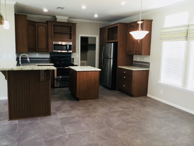 Foto del edificio - 3 br, 2 bath House - 1865 NANTON STREET