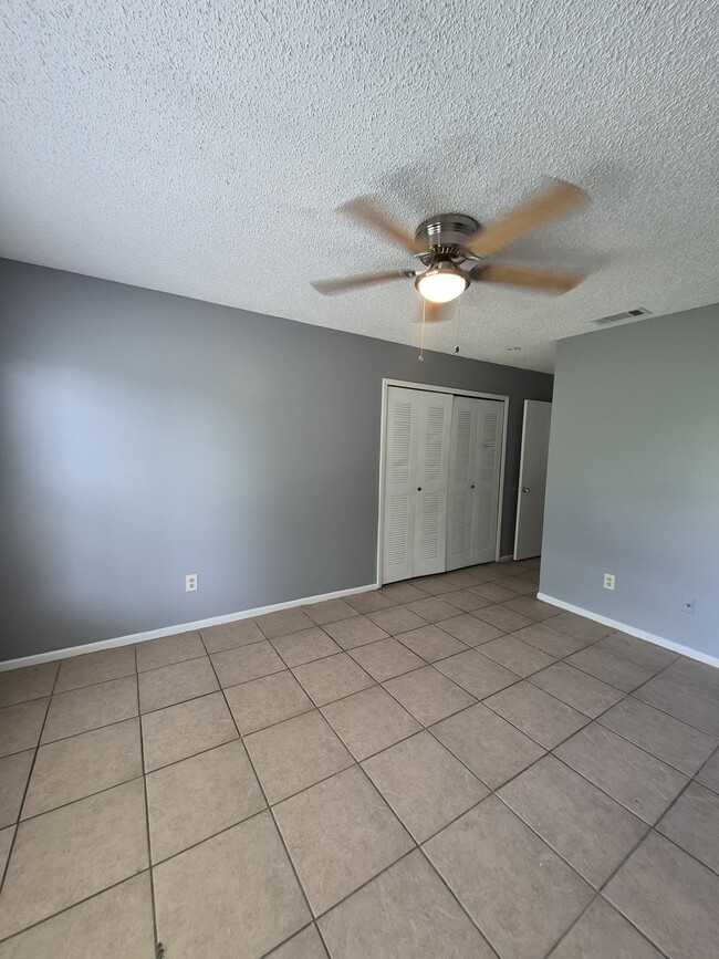 Foto del edificio - 3013 Wickham Ave