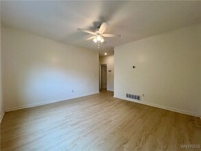 Building Photo - 15 Abbottsford Pl