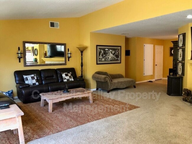 Foto del edificio - 39095 Sweetwater Dr