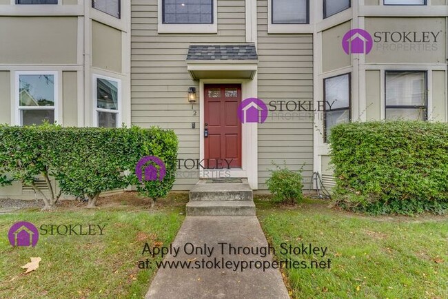 Foto del edificio - Stokley Properties Presents 812 Military E...