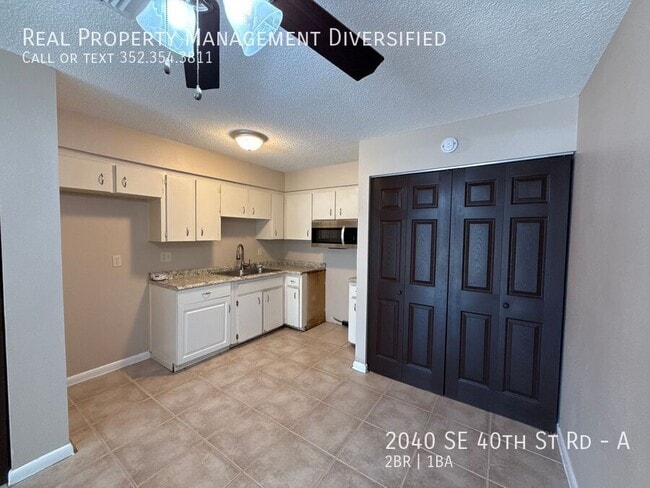 Foto del edificio - 2040 SE 40th Street Rd