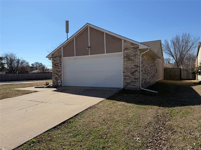 Foto del edificio - 501 Carl C Senter St