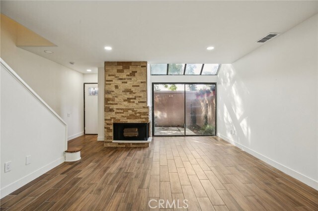 Building Photo - 25761 Le Parc