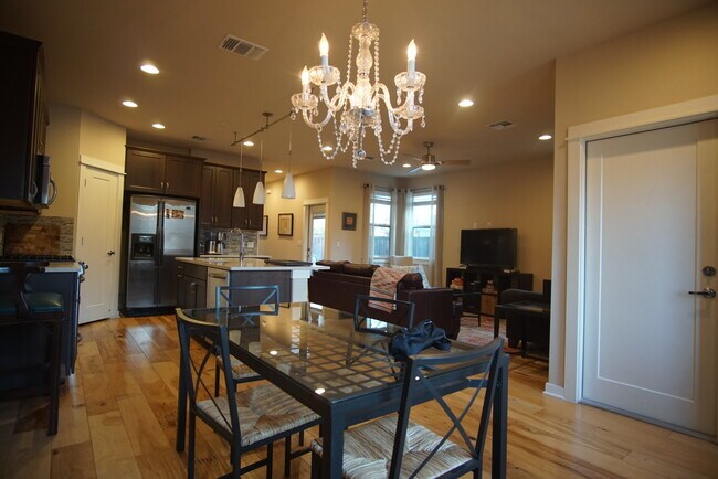 Foto del edificio - 4008 Valley View Rd
