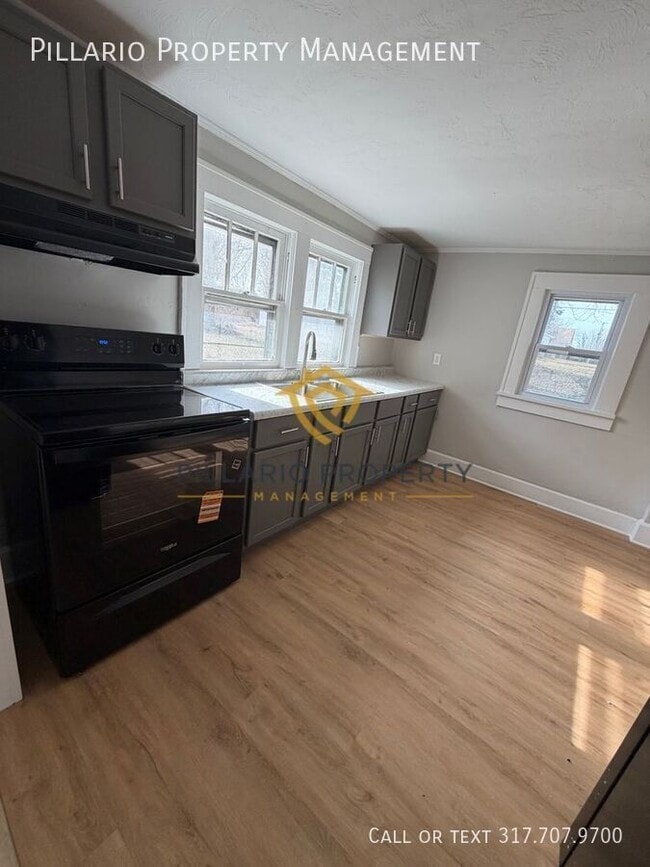 Building Photo - 1915 Sheridan St