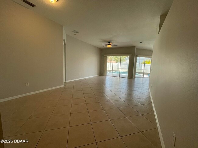 Foto del edificio - 613 Coral Trace Blvd