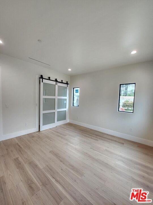 Foto del edificio - 16641 McCormick Street, Los Angeles, CA 91...