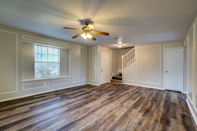 Building Photo - 2003 Hackberry Cir