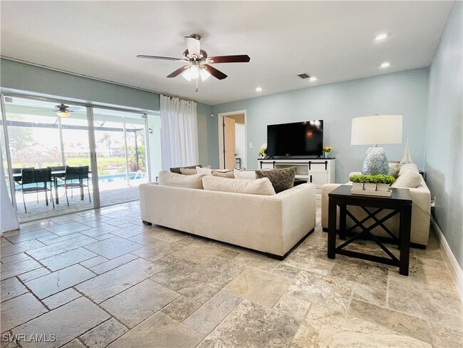 Building Photo - 5403 SW 3rd Ave