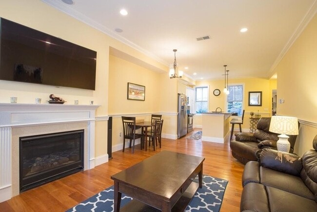 Photo - 8 Gates St Townhome