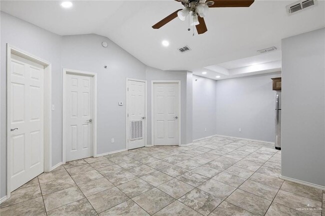 Foto del edificio - 8 5th St