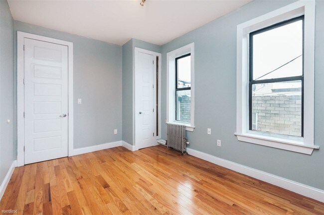 Building Photo - 2 br, 1 bath Apartment - 1618 Jefferson Ave