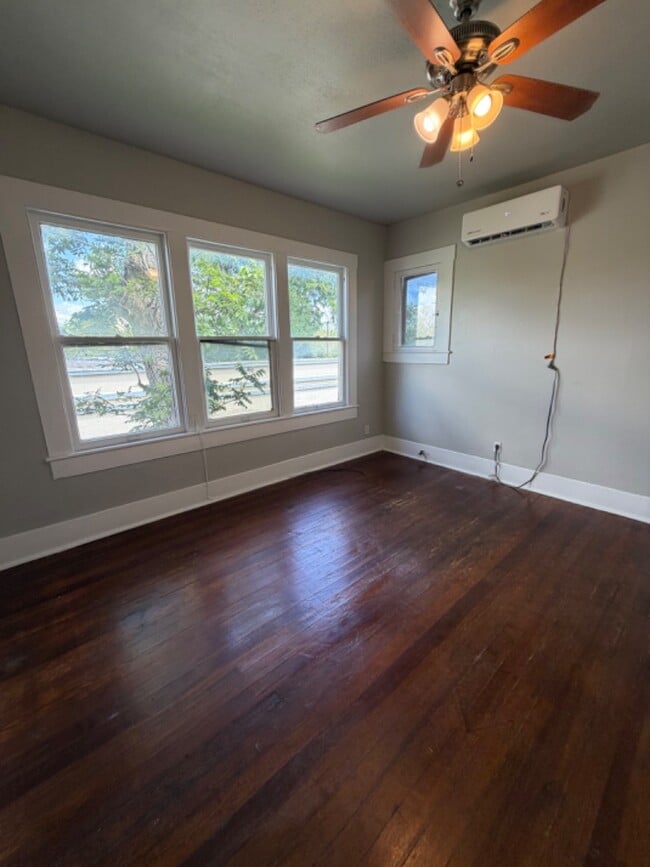 Building Photo - 204 Mt Vernon Ct
