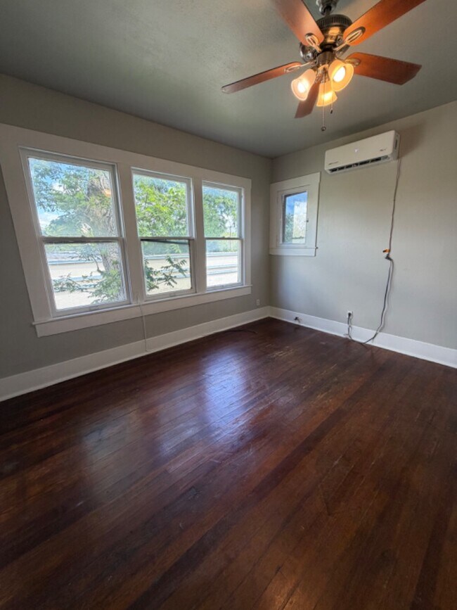 Foto del edificio - 204 Mt Vernon Ct