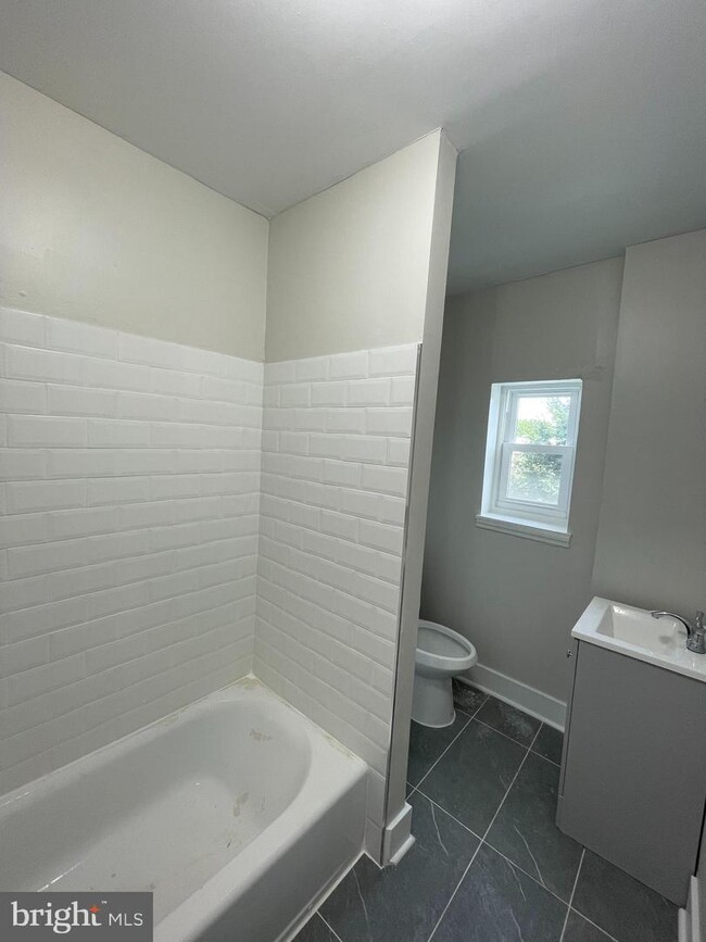 Building Photo - 6141 Limekiln Pike