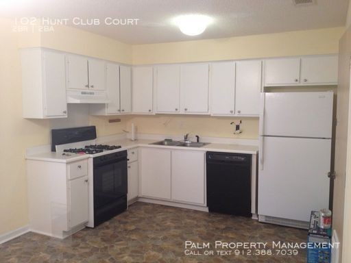Building Photo - 102 Hunt Club Ct