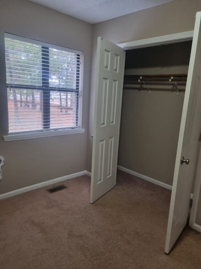 Bedroom closet - 577 Countrytown Dr