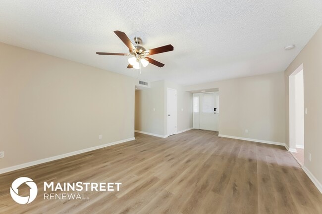 Building Photo - 10237 N 45th Ave