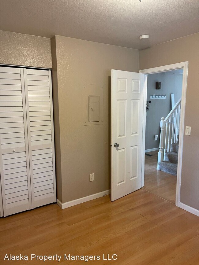 Building Photo - 3 br, 2 bath House - 8123 Lamplighter Ct