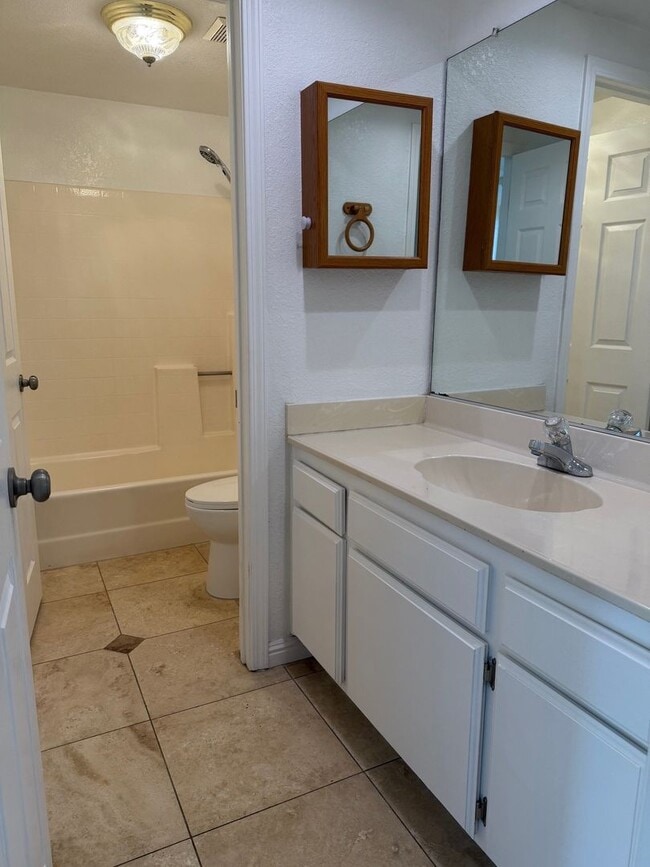 Building Photo - Nice Three-Bedroom Two Story Home