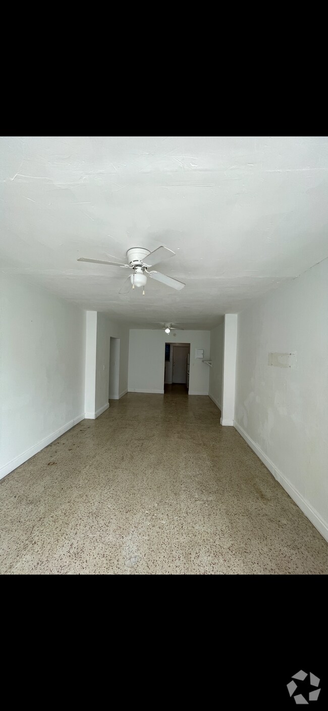 Building Photo - 750 83rd St