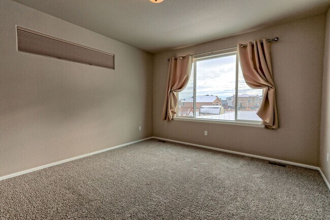 Foto del edificio - Beautiful 3 bedroom, 2 bathroom ranch!