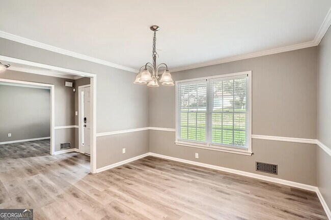 Building Photo - 3020 Royal Creek Way SW