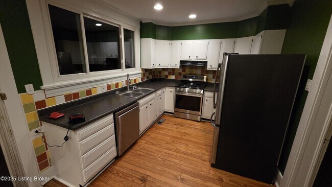 Foto del edificio - 1050 E Caldwell St