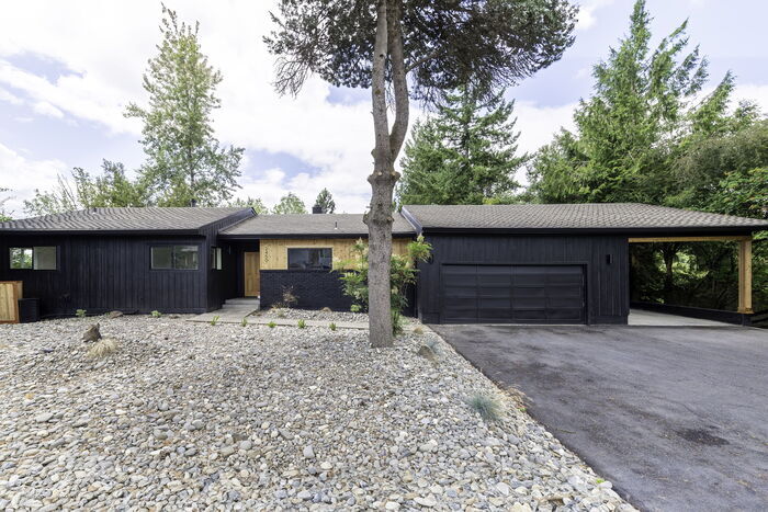 Primary Photo - 2450 Park Hill Dr