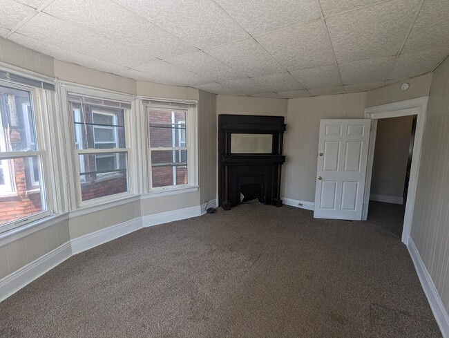 Building Photo - 576 Potomac Ave