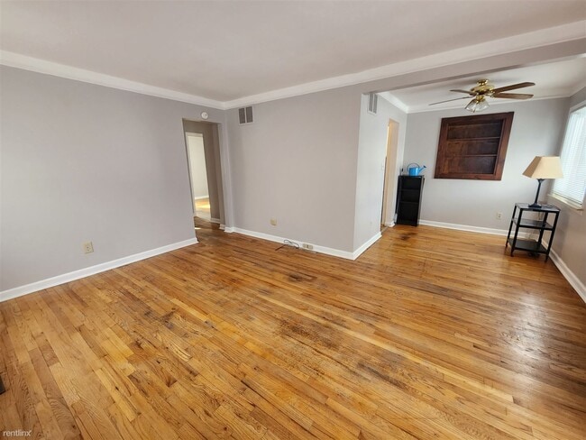 Building Photo - 2 br, 1 bath House - 211 W Fairmount Ave