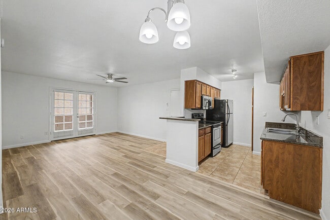 Building Photo - 5995 N 78th St