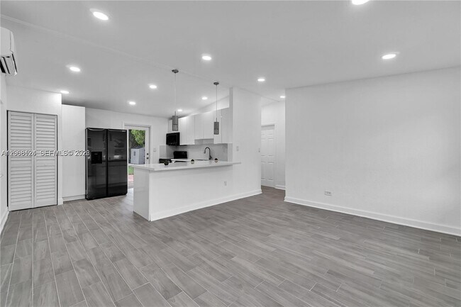 Foto del edificio - 1175 NW 133rd St