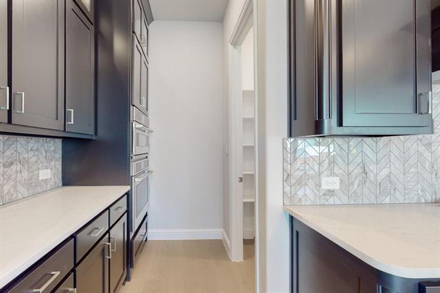 Foto del edificio - 9419 Rockmount Drive