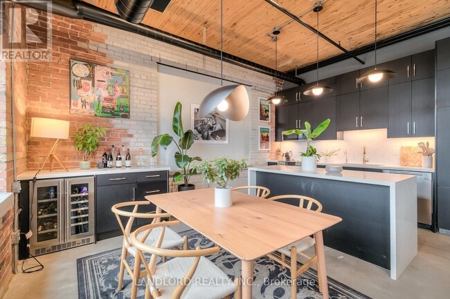 Building Photo - 68 Broadview Ave